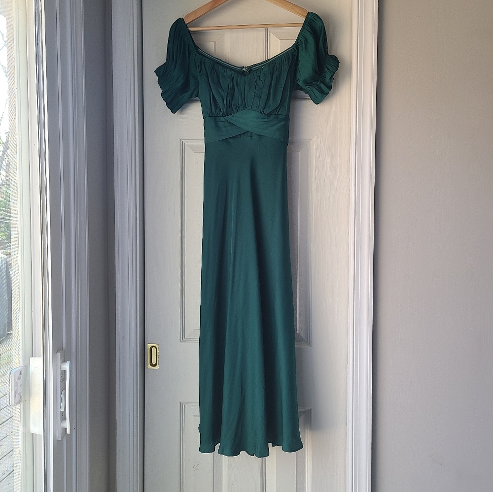 OFF-SHOULDER TIE BACK MIDI DRESS